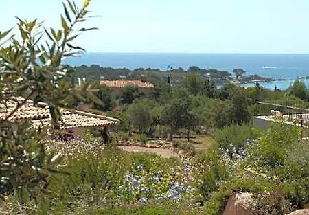 A Rundinella 3*
